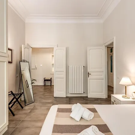 Nest House Prati 아파트 *