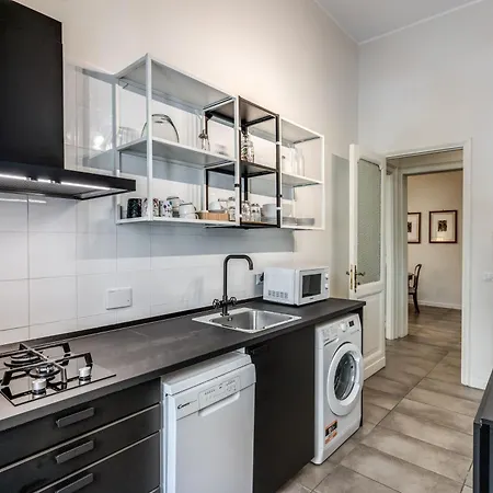 Nest House Prati 아파트 *